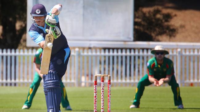 Adam Crosthwaite batting for Manly Warringah.