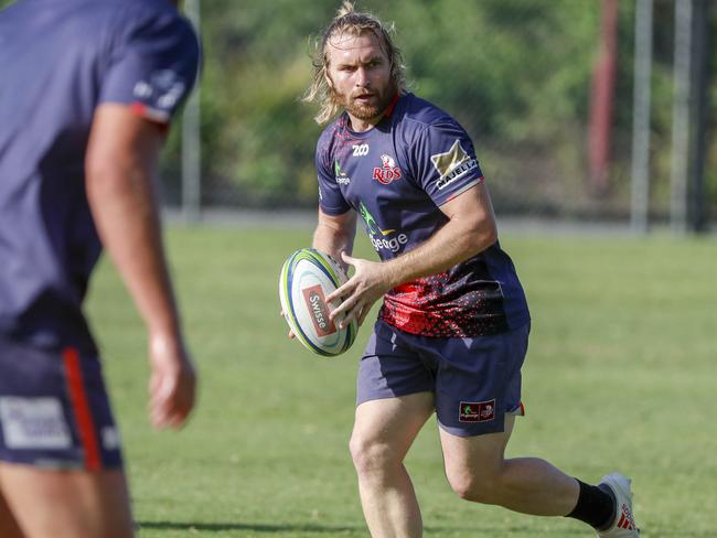 Ben Lucas in action during a training session with the Queensland Reds at Suncorp Stadium in Brisbane, Wednesday, Brisbane, Tuesday, April 17, 2018. (AAP Image/Glenn Hunt) NO ARCHIVING