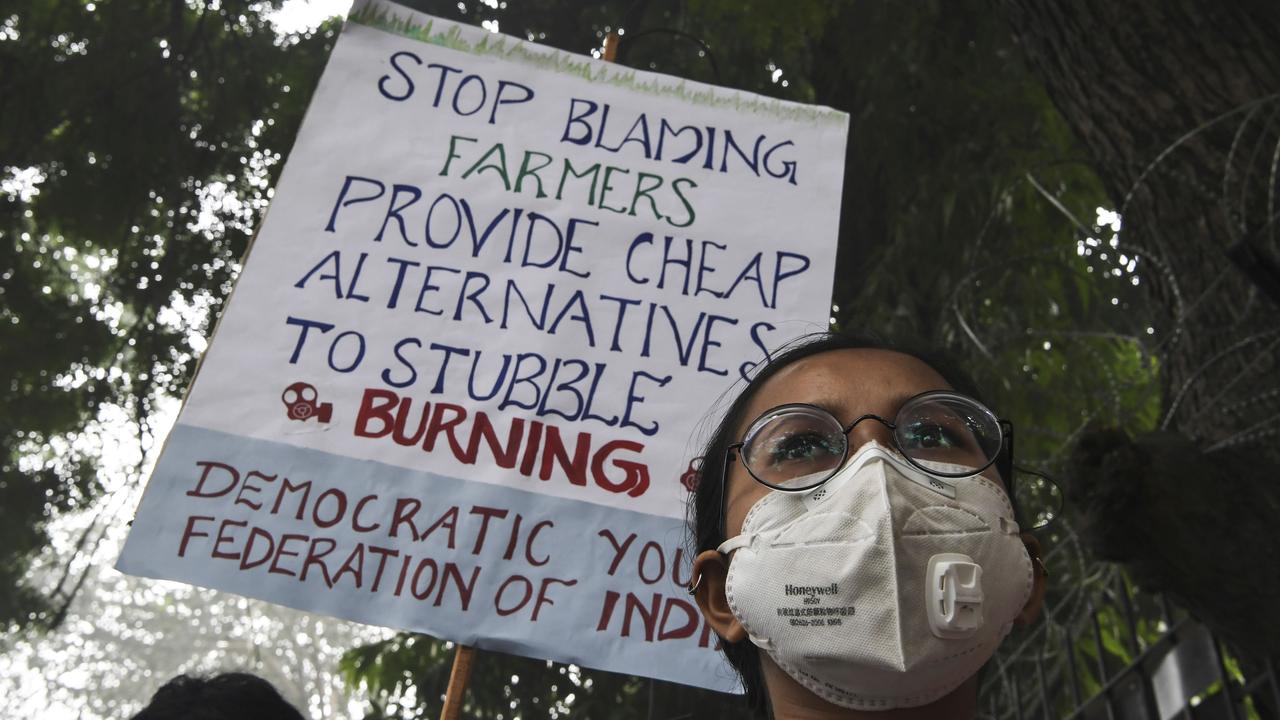 Heavy smog covers Delhi, where visitors and locals say they are unable to breathe. Picture: Sajjad Hussain / AFP