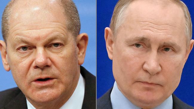 (L) German Chancellor Olaf Scholz and (R) Russia's President Vladimir Putin. Pictures: JOHANNA GERON and Sergei GUNEYEV / AFP