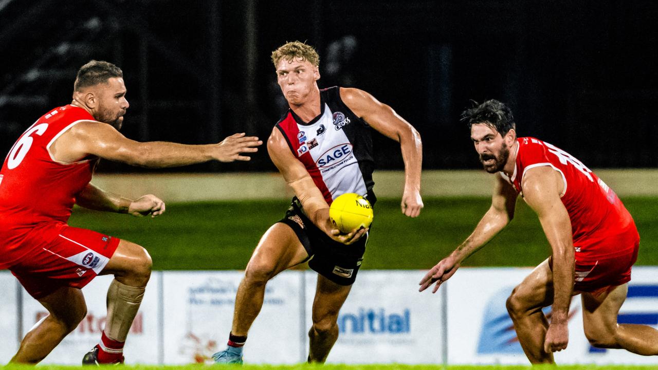 Jake McQueen of Southern Districts took an early knock against Waratah in the 2022-23 NTFL semi-final. Picture: Patch Clapp / AFLNT Media