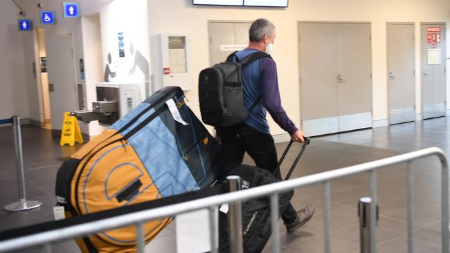 Some passengers arriving in Darwin from Melbourne are being granted freedom while many others are being made to quarantine at Howard Springs. Picture: Katrina Bridgeford