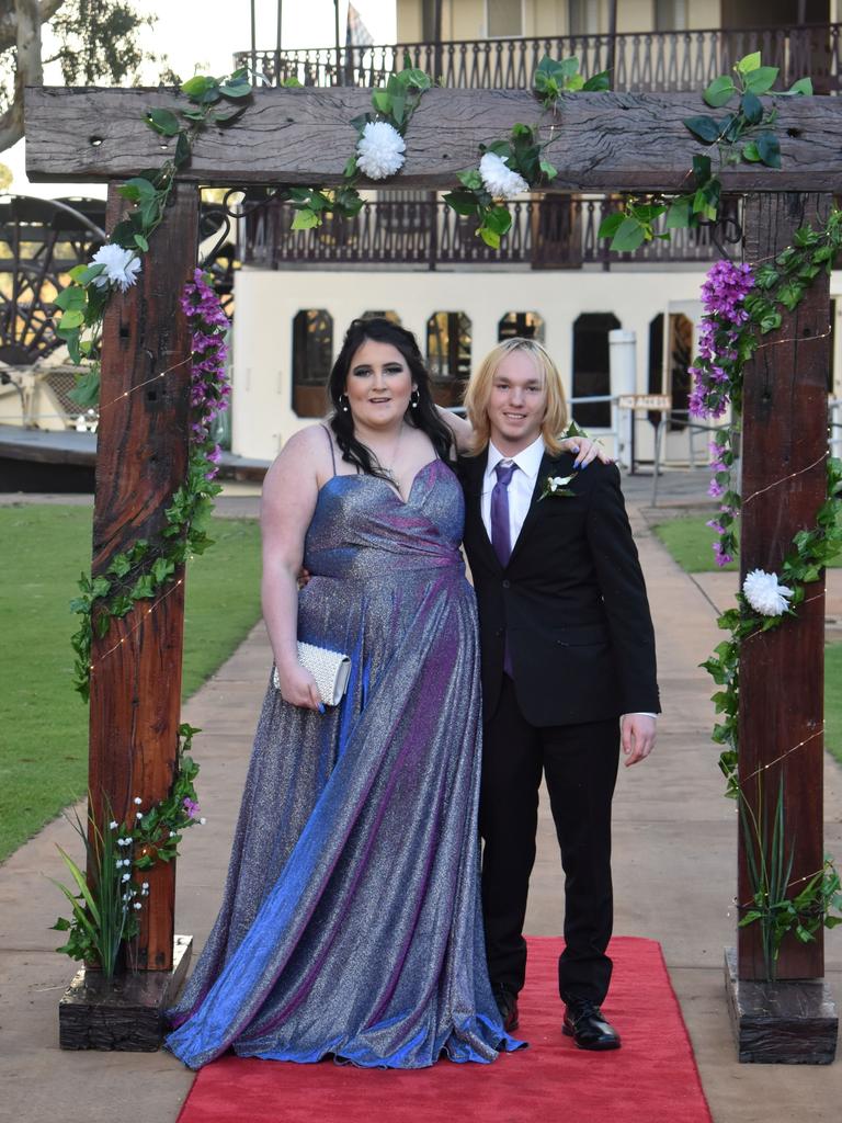 Mannum Community College students enjoyed their school formal at The Murray Princess on June 18. Picture: Michelle Mitchell. Mannum Community College.