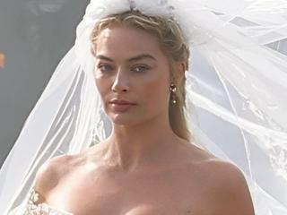 New Margot Robbie photos spark controversy online