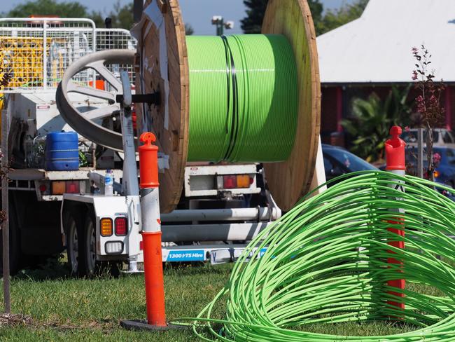 Full-fibre NBN access would be given to 1.5 million additional households and businesses under Labor’s plan.