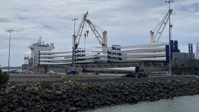No explanation: Work still paused at massive $3bn wind farm