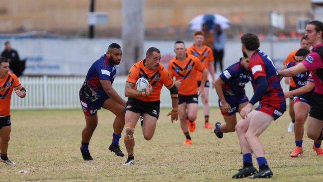 Tony Campbell for The Oaks Tigers. Picture: Steve Montgomery