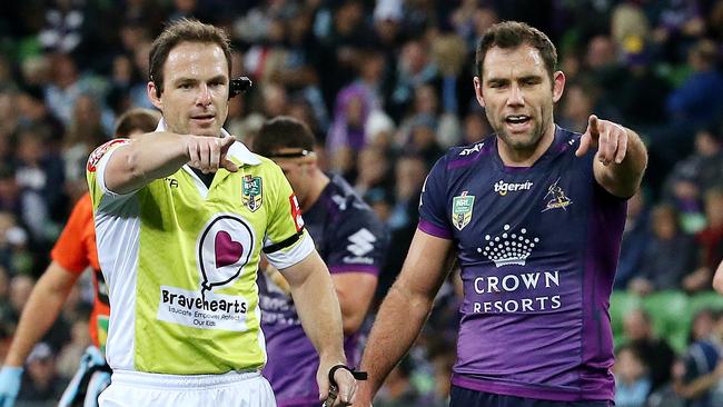 Cameron Smith chats with a referee. File photo