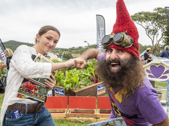 Mia Pascoe 15 yo had the chance to meet Costa Georgiadis. Mia has grown up admiring the Gardening Australia host for over ten years. Toowoomba Royal Show. Saturday, April 1, 2023. Picture: Nev Madsen.