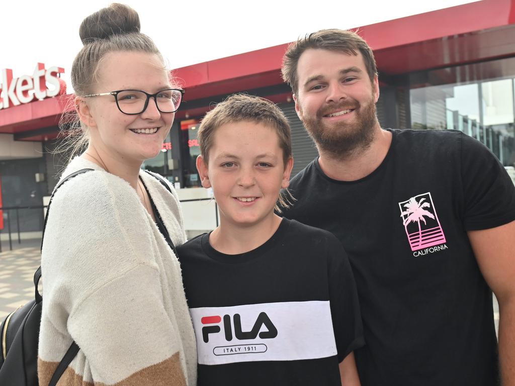 Fans outside the Snoop Dogg Concert at the Adelaide Entertainment centre. Picture: Keryn Stevens