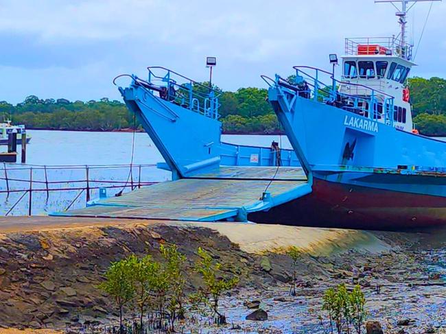 Dozens stranded as tide runs out on island barge