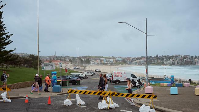 SYDNEY, AUSTRALIA - NewsWire Photos, January 18, 2025. The Bondi promenade covered in sand after severe weather hit Sydney. Picture: NewsWire / Flavio Brancaleone