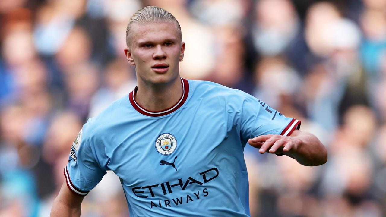 MANCHESTER, ENGLAND - OCTOBER 08: Erling Haaland of Manchester City in action during the Premier League match between Manchester City and Southampton FC at Etihad Stadium on October 08, 2022 in Manchester, England. (Photo by Clive Brunskill/Getty Images)