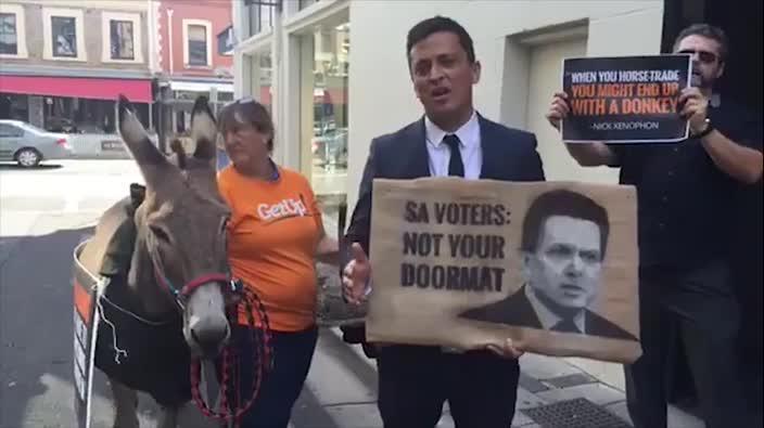 GetUp! Protesters get lost on way to Nick Xenophon protest