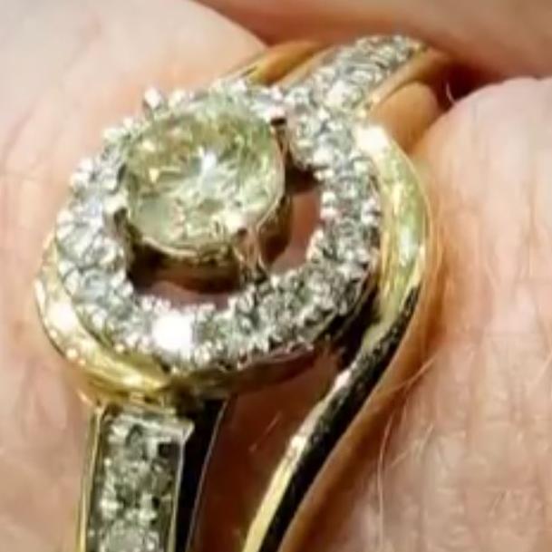 The ring used in the Bunnings proposal. Pic: Sunrise