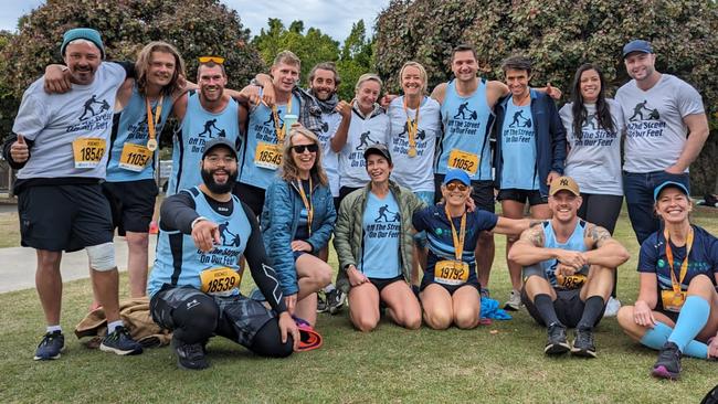 Group photo of the Off The Street On Our Feet runners