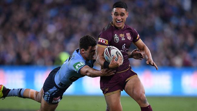 Nathan Cleary’s magnificent try on Valentine Holmes. (AAP Image/Dan Himbrechts)