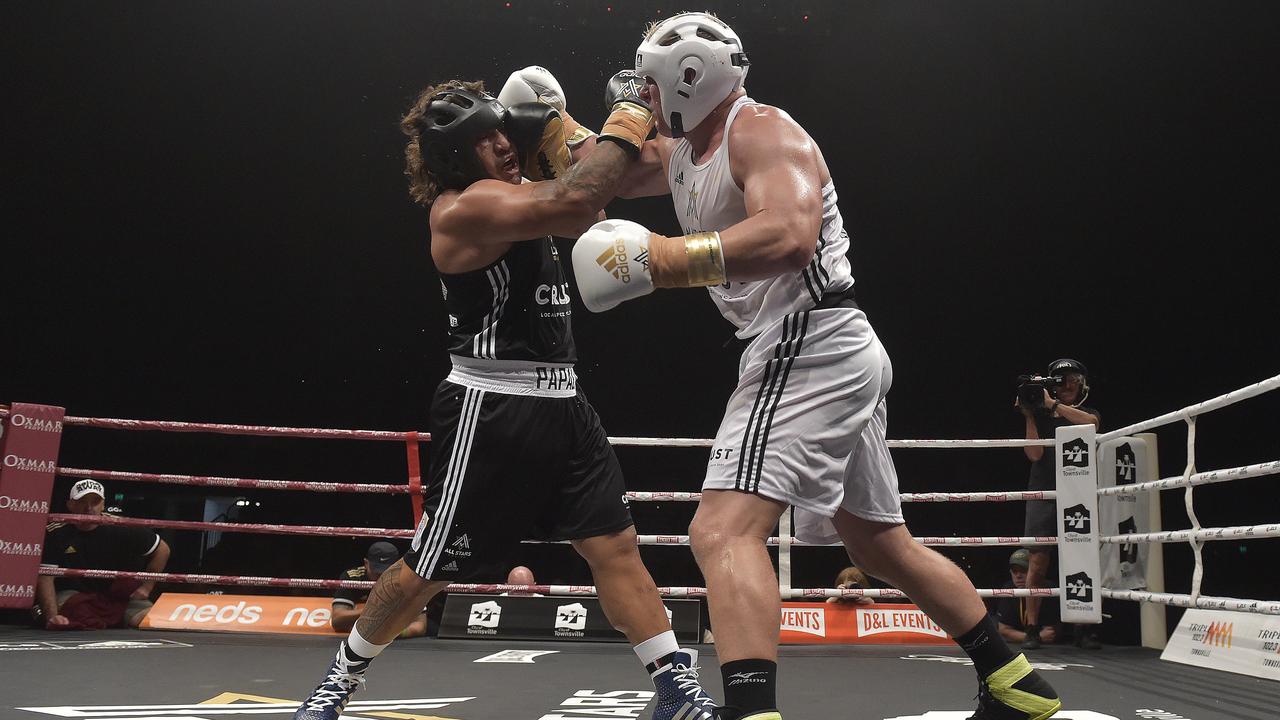 Ben Hannant (R) and Josh Papalii (L) trade blows. Picture: Matt Taylor