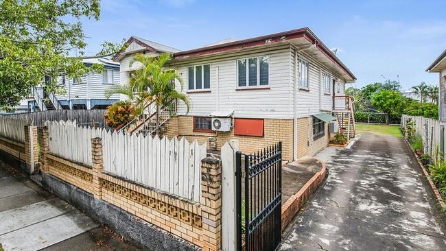 17 Lisburn St, East Brisbane, will go to auction at 6pm