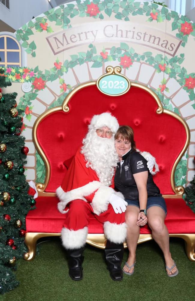 Katrina Robson with Santa: Gladstone Centre Plaza 2023.