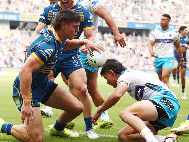 SYDNEY, AUSTRALIA - MARCH 13: Sean Russell of the Eels celebrates after scoring a try during the round one NRL match between the Parramatta Eels and the Gold Coast Titans at CommBank Stadium, on March 13, 2022, in Sydney, Australia. (Photo by Mark Metcalfe/Getty Images)