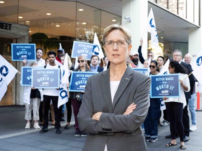 SYDNEY, AUSTRALIA - NewsWire Photos - Thursday, 3 April 2025: ACTU Secretary Sally McManus pictured in front of workers outside Fair Work Commission, Sydney.Picture: NewsWire / Monique Harmer