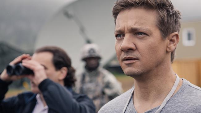 Jeremy Renner in a scene from film Arrival