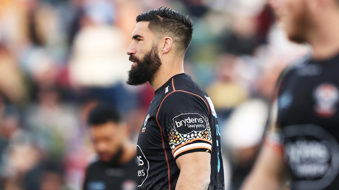 TAMWORTH, AUSTRALIA - AUGUST 13: James Tamou of the Tigers warms up during the round 22 NRL match between the Wests Tigers and the Cronulla Sharks at Scully Park, on August 13, 2022, in Tamworth, Australia. (Photo by Matt King/Getty Images)