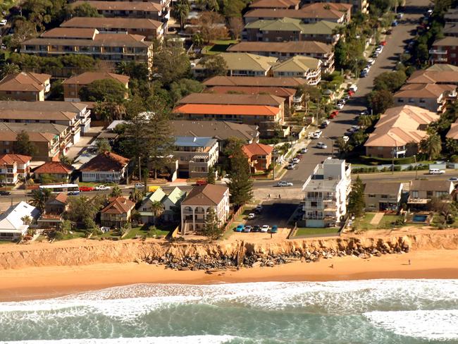 Erosion on the Collaroy-Narrabeen beachfront, just in front of Pittwater Rd.