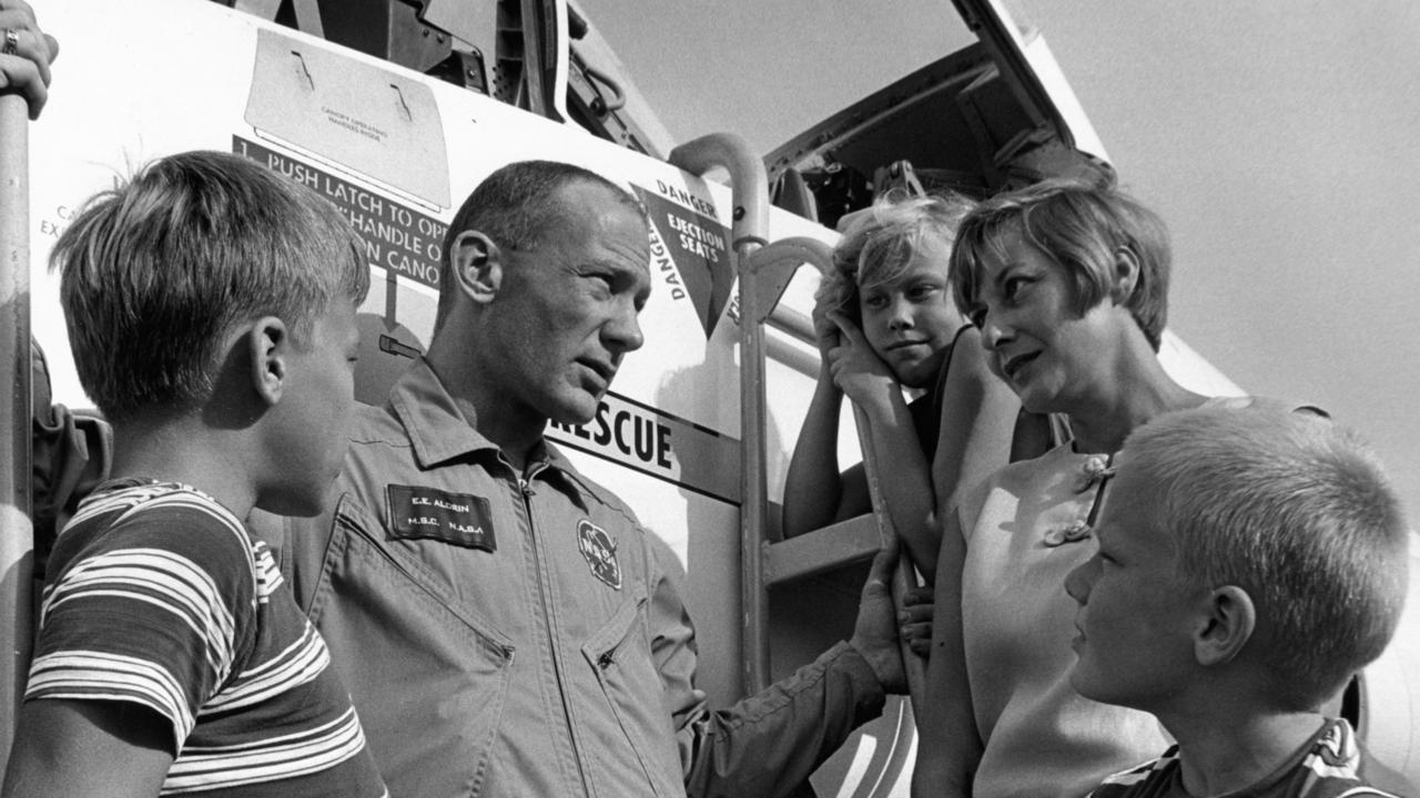Buzz Aldrin images from |A Journey for all mankind|. Buzz Aldrin with first wife Joan and their children.