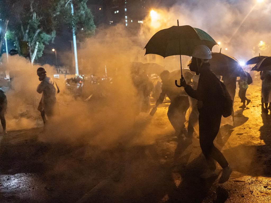 Hong Kong Protests Police Raid University As Protesters Fight With