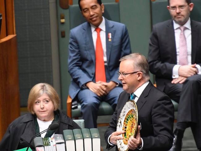 Anthony Albanese with the $35 plate. Joko Widodo watches on. Source: Facebook