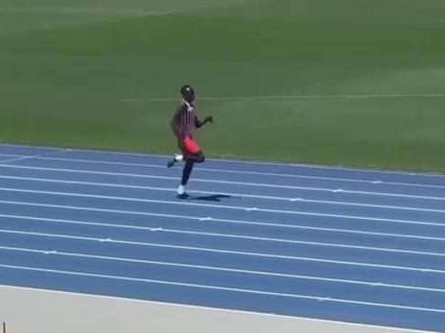 Gout Gout winning the 200m at the QLD All Schools