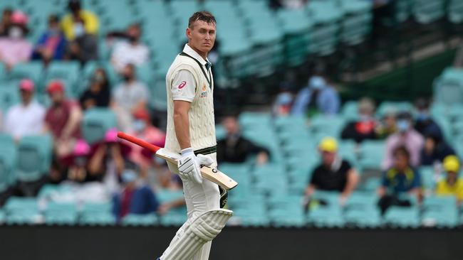 Marnus Labuschagne walks back to the pavilion after his dismissal at the SCG. Picture: AFP.