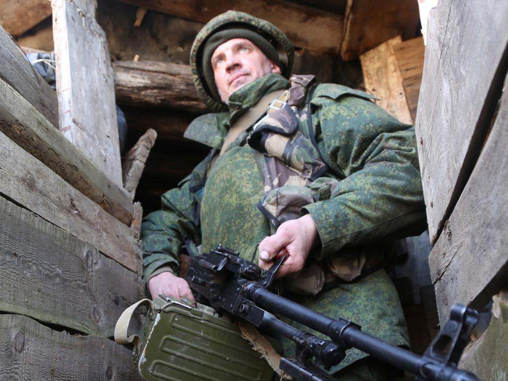 East Ukraine rebels mobilise troops, Kamala Harris warns of Moscow ...