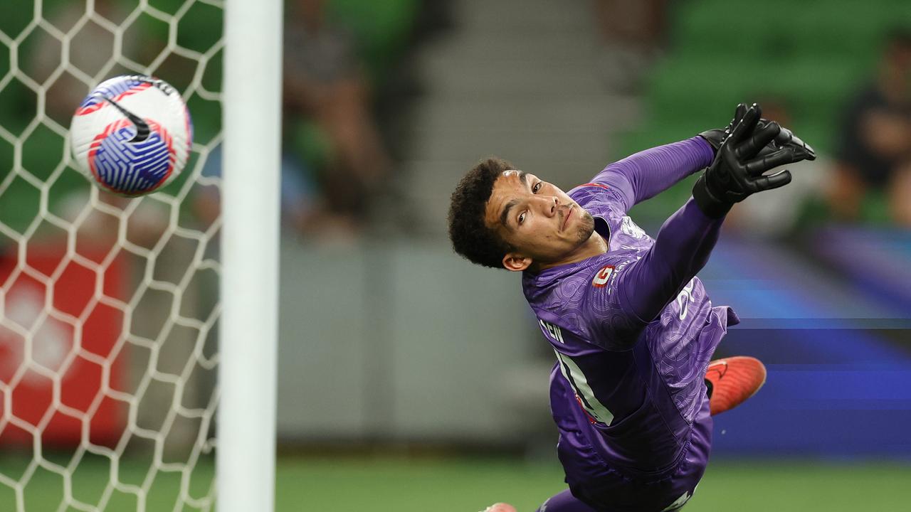 Phoenix goalkeeper Alex Paulsen shows the form that led to his selection as captain of the PFA team of the season. Picture: Robert Cianflone/Getty Images