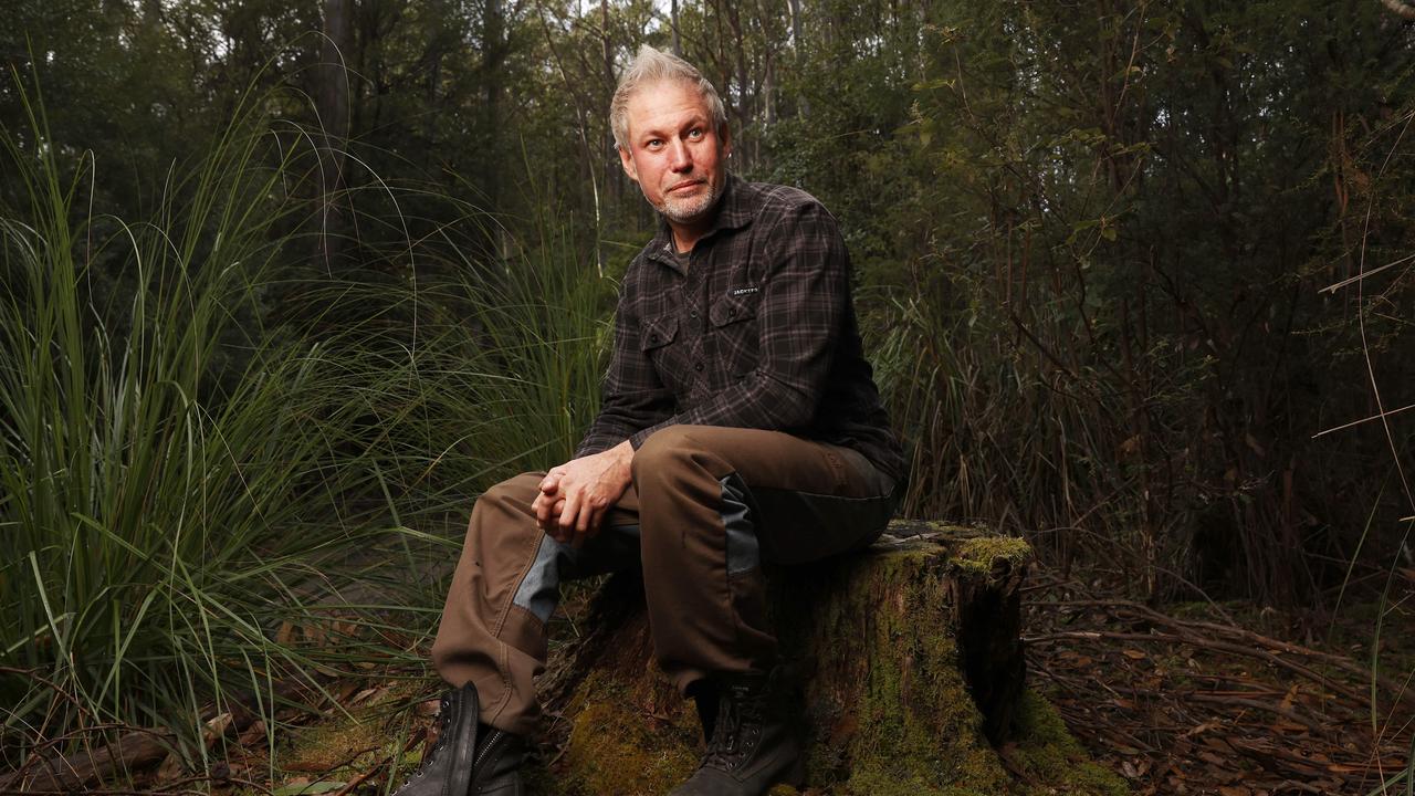 Inside the fight to save beloved Tassie bush retreat