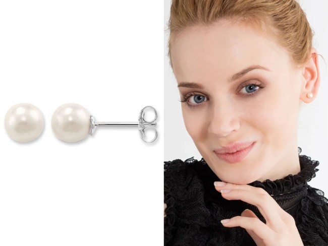 Pearl Ear Studs. Picture: Thomas Sabo.