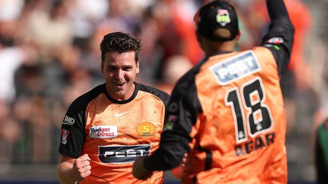 PERTH, AUSTRALIA - DECEMBER 15: Jhye Richardson of the Scorchers celebrates the wicket of Joe Clarke of the Heat during the BBL match between Perth Scorchers and Melbourne Stars at Optus Stadium, on December 15, 2024, in Perth, Australia. (Photo by Paul Kane/Getty Images)