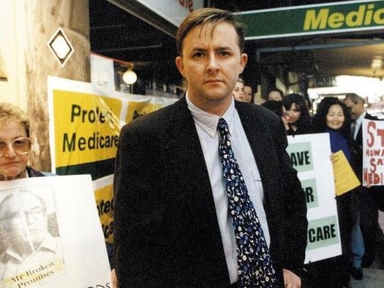 Anthony Albanese shared a photo today celebrating the birth of Medicare in 1984.