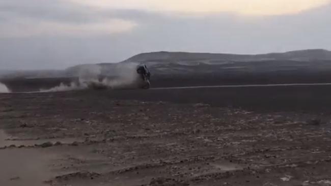 Spectator vision of Bryce Menzies' Dakar Rally crash.