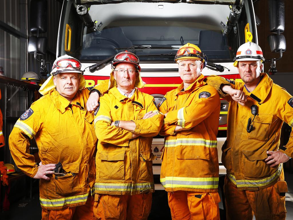 Photos: Fires In Hamilton, Strathgordon And Fingal Keep Fire Fighters ...