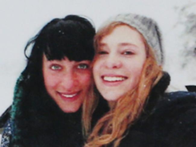 Annabelle Falkholt and her sister Jessica Falkholt.