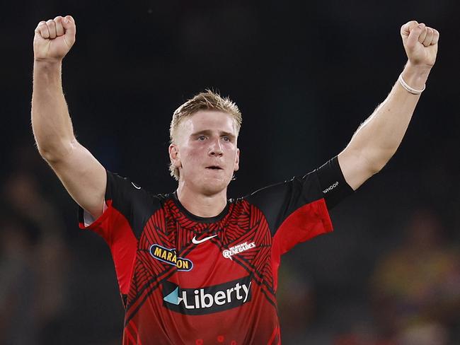 MELBOURNE, AUSTRALIA - JANUARY 14: Will Sutherland of the Renegades celebrates the win during the Men's Big Bash League match between the Melbourne Renegades and the Melbourne Stars at Marvel Stadium, on January 14, 2023, in Melbourne, Australia. (Photo by Jonathan DiMaggio/Getty Images)