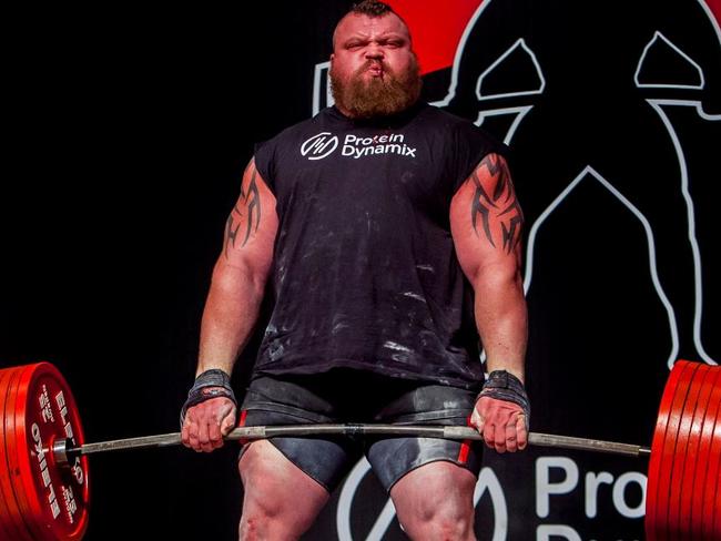 Eddie Hall world record 500kg deadlift at World Deadlift Championships ...