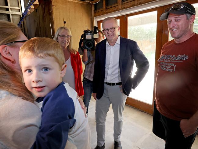 Labor leader Anthony Albanese visits flood victims in Auchenflower, Brisbane. Picture: Toby Zerna