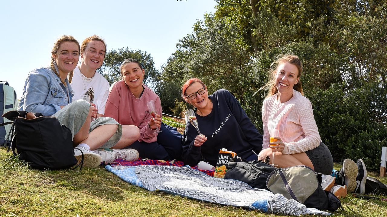 Fully vaccinated Sydneysiders in three select areas will be able to drink alcohol in parks as a “thank you” for their part in the jab rollout. Picture: NCA NewsWire / Flavio Brancaleone