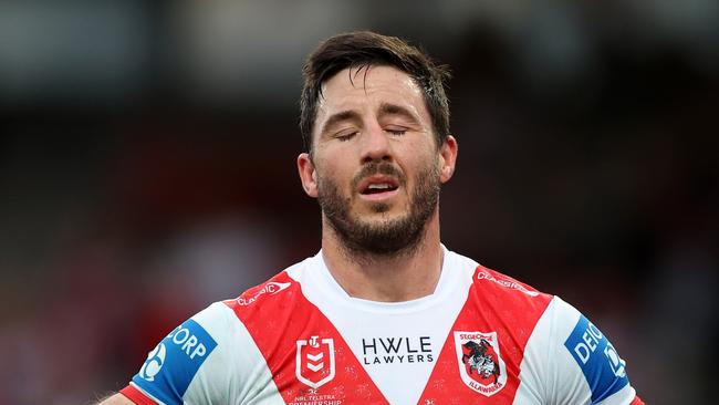 SYDNEY, AUSTRALIA - SEPTEMBER 07: Ben Hunt of the Dragons reacts during the round 27 NRL match between St George Illawarra Dragons and Canberra Raiders at Netstrata Jubilee Stadium, on September 07, 2024, in Sydney, Australia. (Photo by Mark Metcalfe/Getty Images)