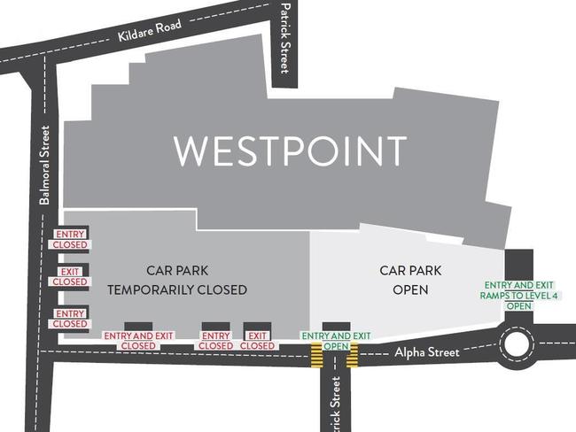 Sign showing that the carpark is temporarily closed.