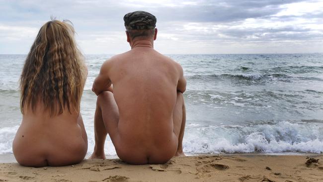 A couple enjoying Sunnyside North beach at Mt Eliza.